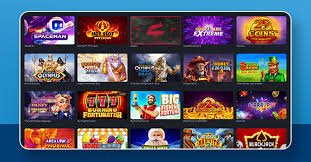 Sảnh live casino với dealer chuyên nghiệp phát trực tiếp